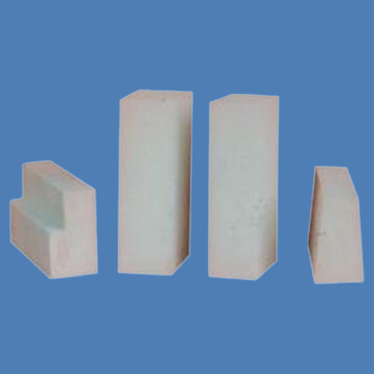 High-alumina insulating firebricks